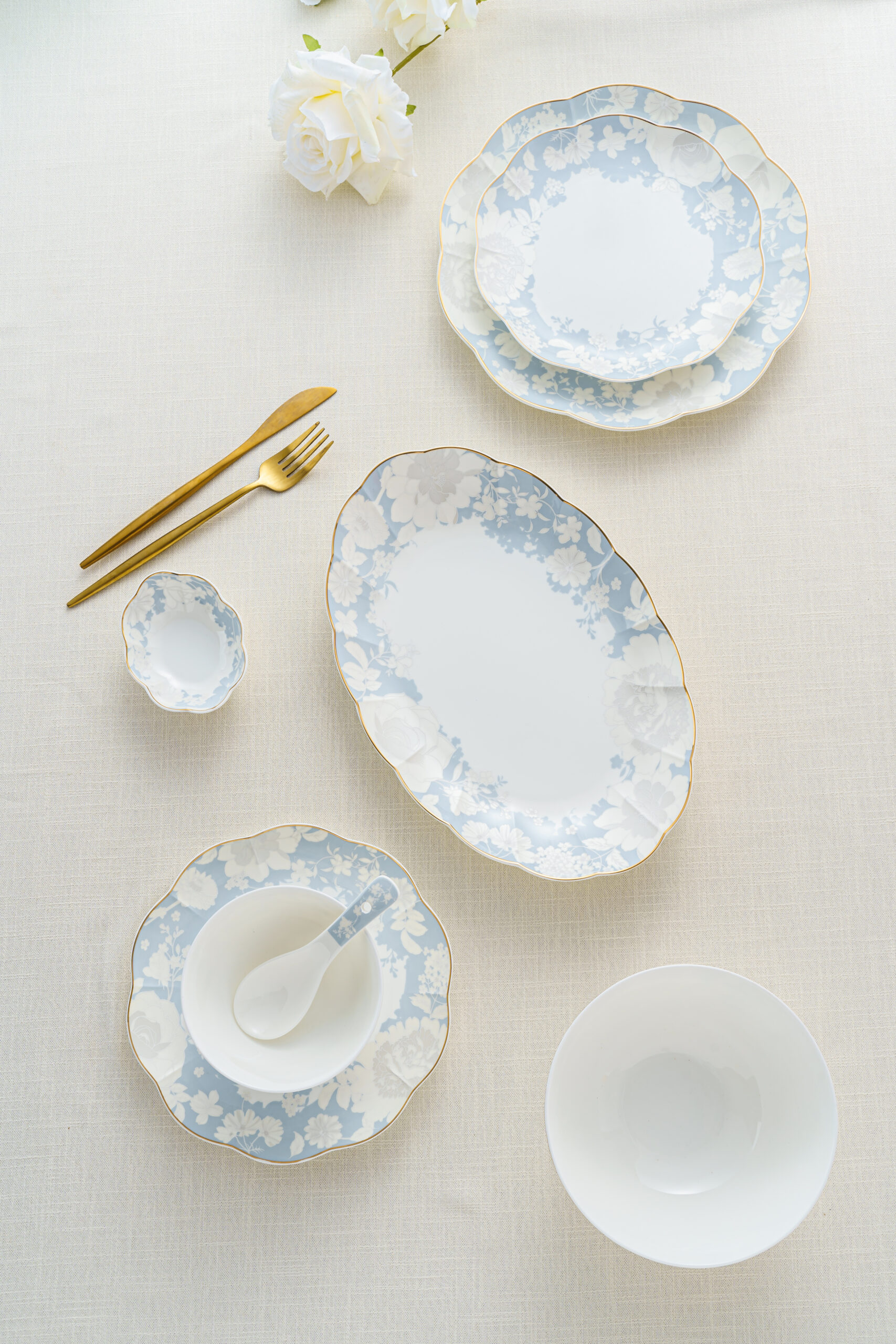 Luxury Blue Tone Bone China Dinnerware Set 36Pcs - 8-Person Service with Hand-Painted Elegance | Premium Gift Boxed in Leather Case, High-End Tableware Collection for Weddings, Corporate Gifting & Holiday Present (Zi Shi Collection) - Image 2